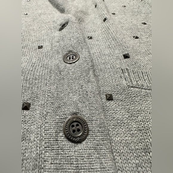 5/$20🛍️ PINK Victoria Secret Grey Gun-Metal Studded Cardigan Size XS - Picture 5 of 10